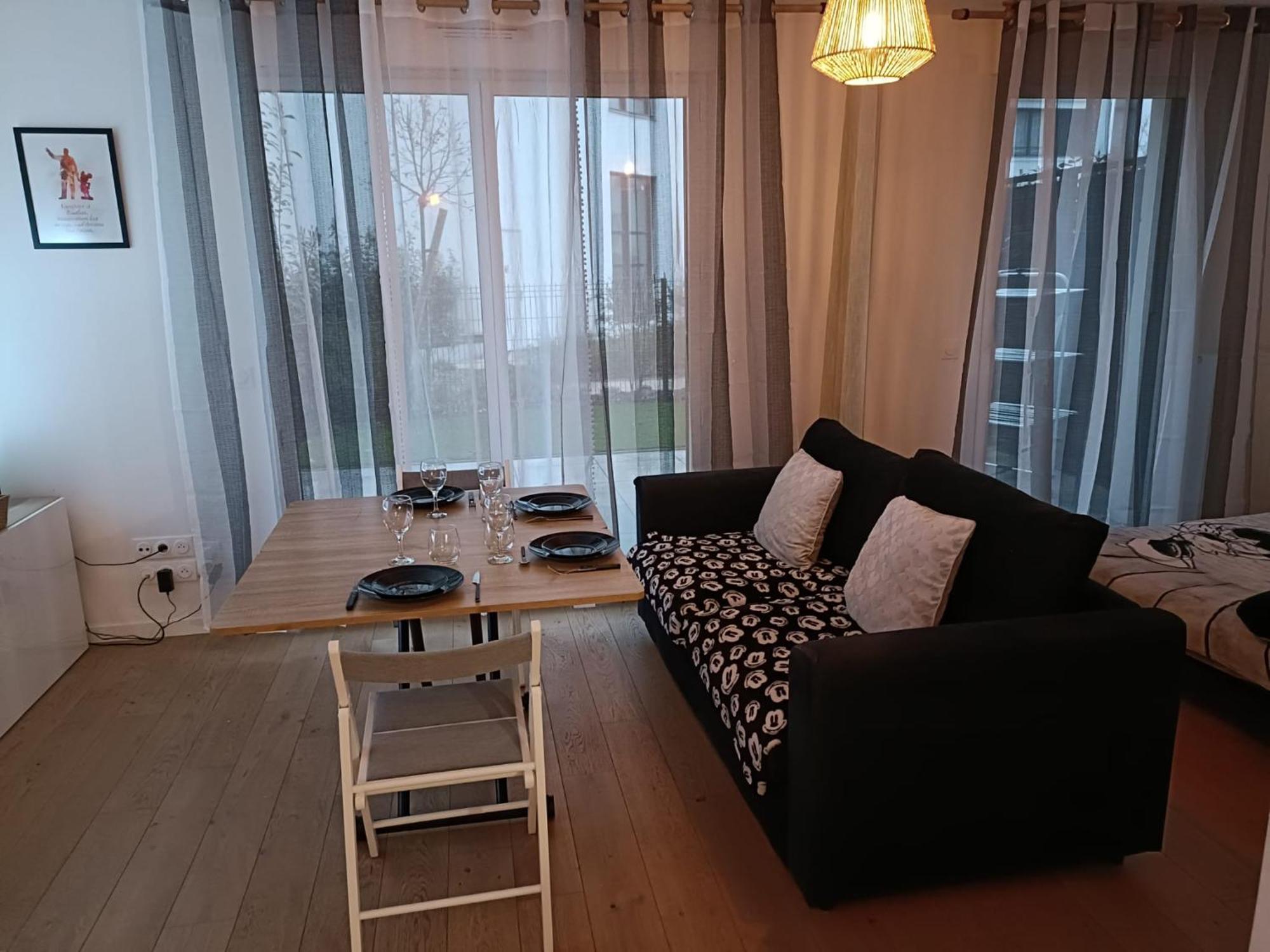Disney - Paris 5 Min De Disney - Pk Prive Gratuit - 4 Personnes - Terrasse Jardin Chessy  Esterno foto